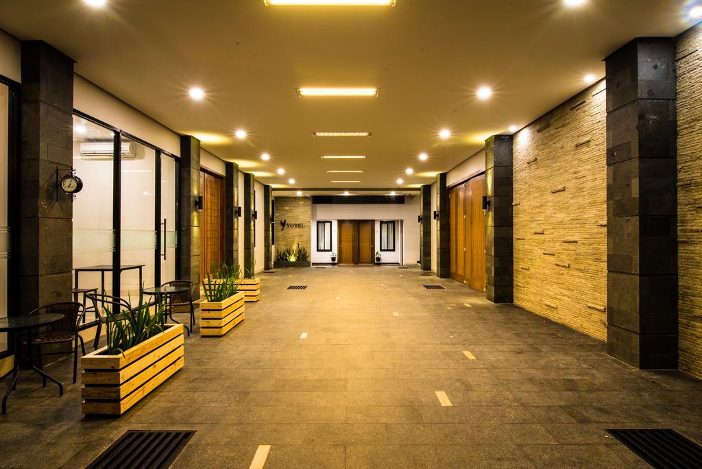 Yobel Hotel Yogyakarta Exterior foto