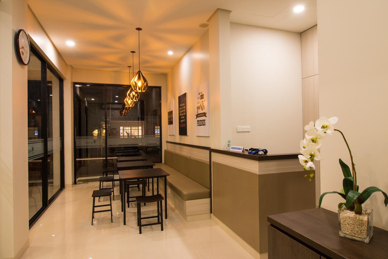 Yobel Hotel Yogyakarta Zimmer foto